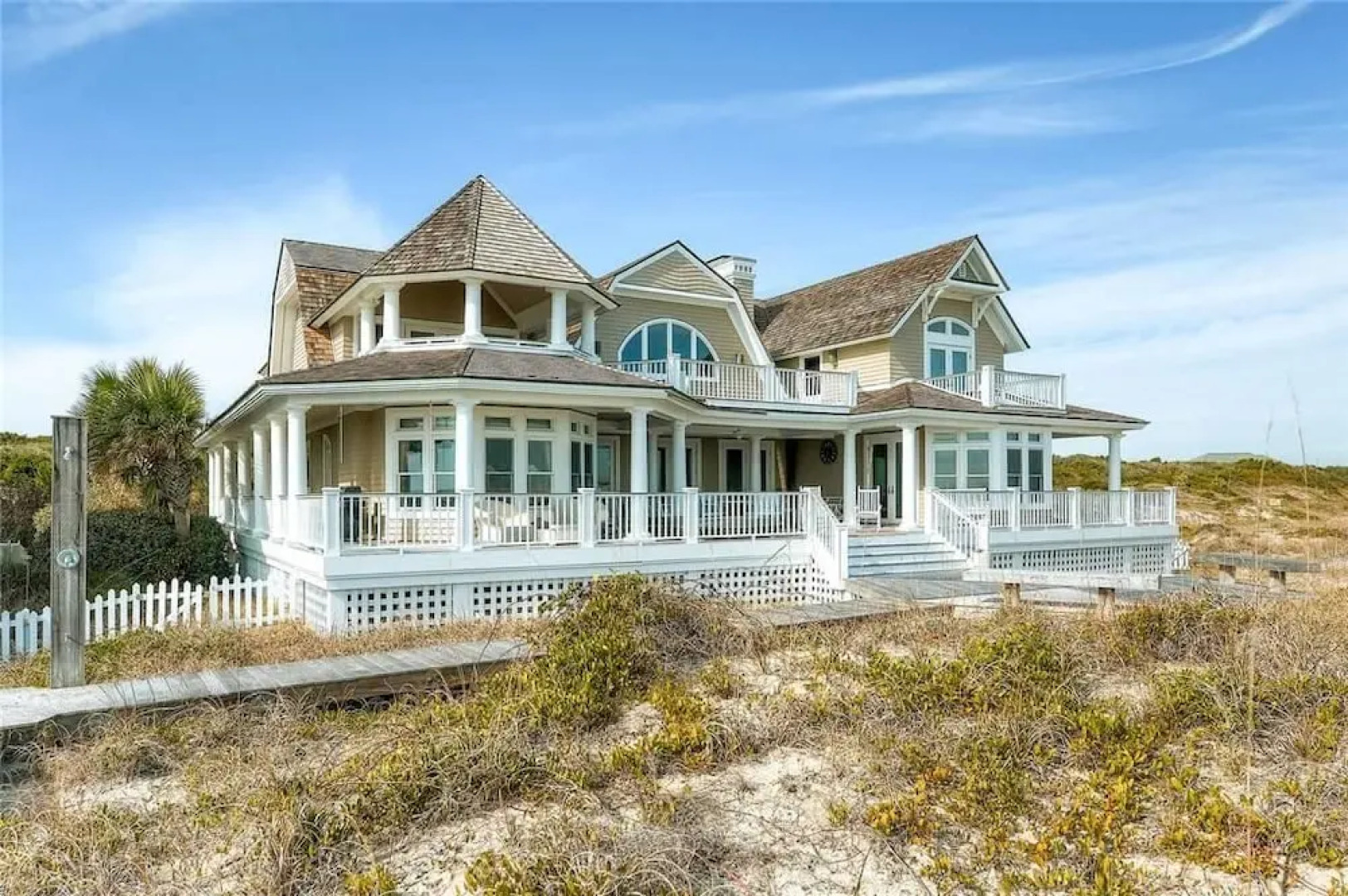 Loggerhead Lady 4 Bedroom Holiday Home By Bald Head Island