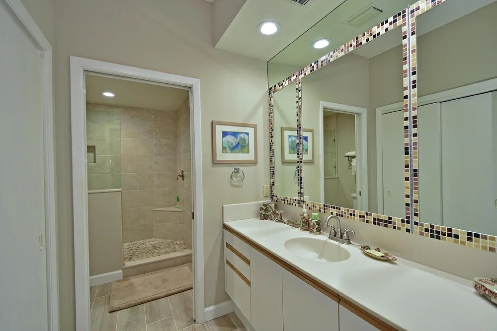 Harbor Villa Club 205