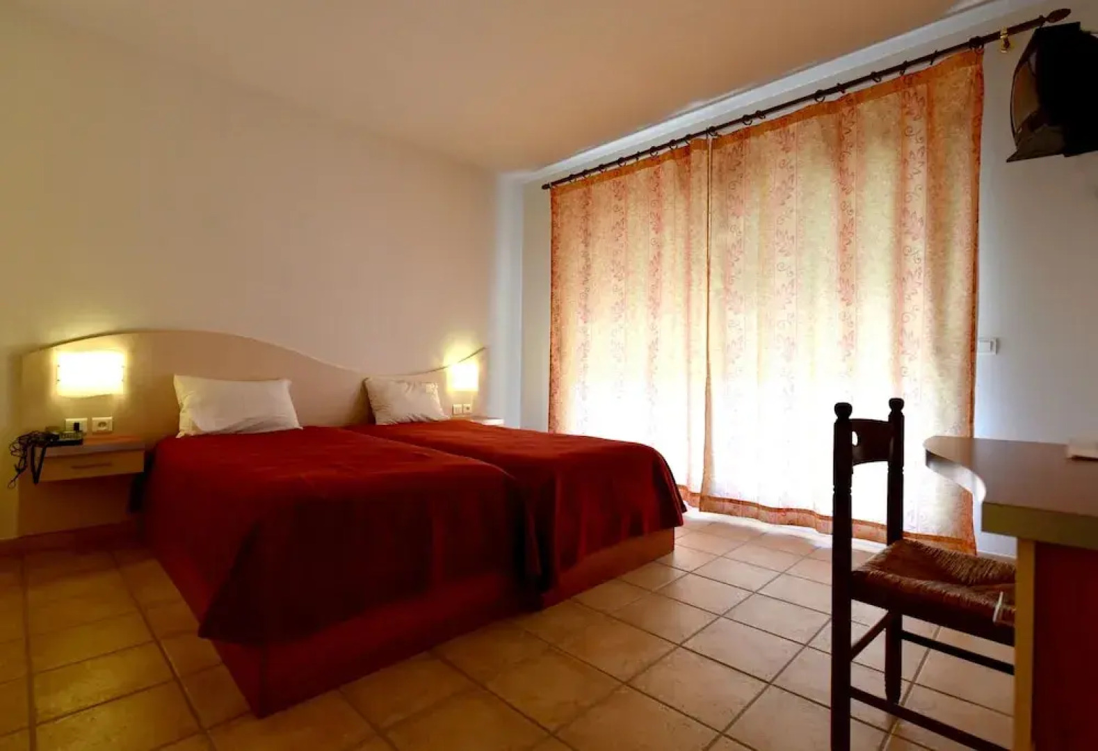 Hotel Pernes Les Fountaines