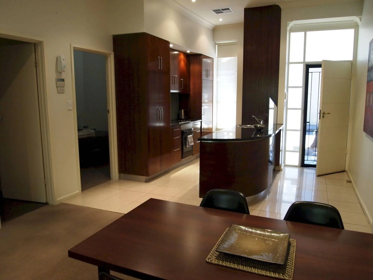 Specialty Accommodation – Adelaide Dress Circle Apartments