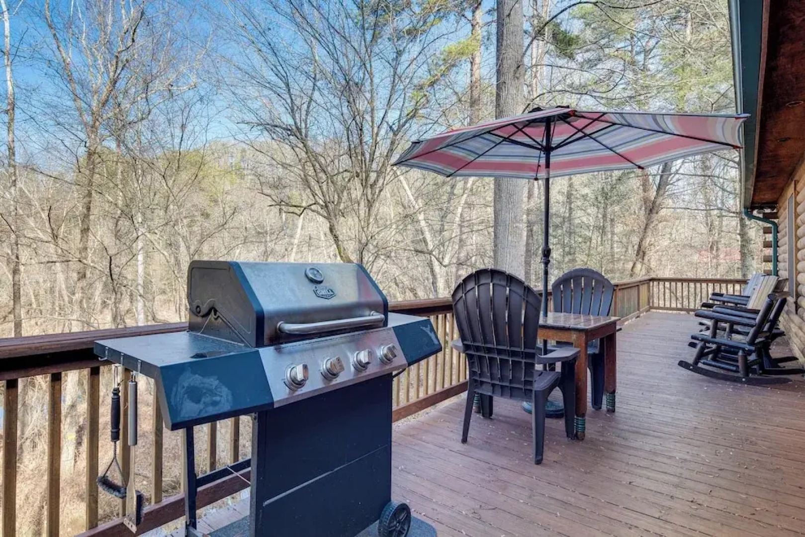 Pet-friendly Cabin w/ Loft: 5 Mi to Lake Lure!