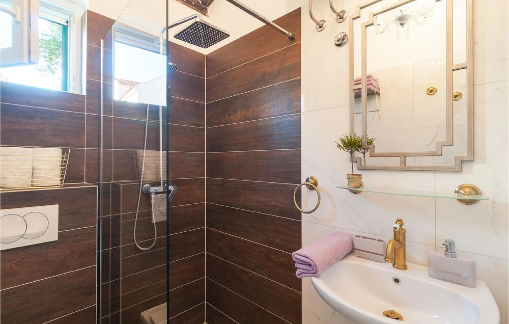 Amazing Home in Milna With Wifi and 6 Bedrooms