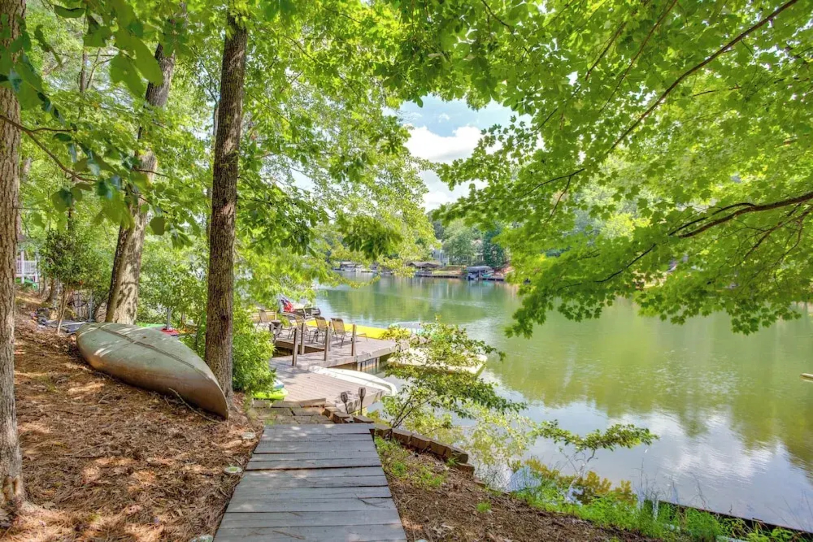 Lake Access: Waleska House w/ Floating Dock!