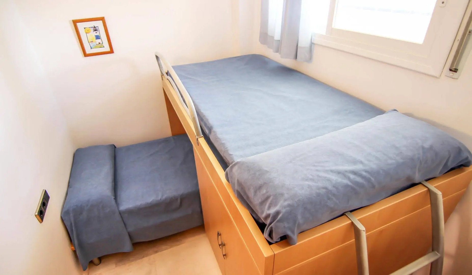 Apartamentos S'abanell Central Park