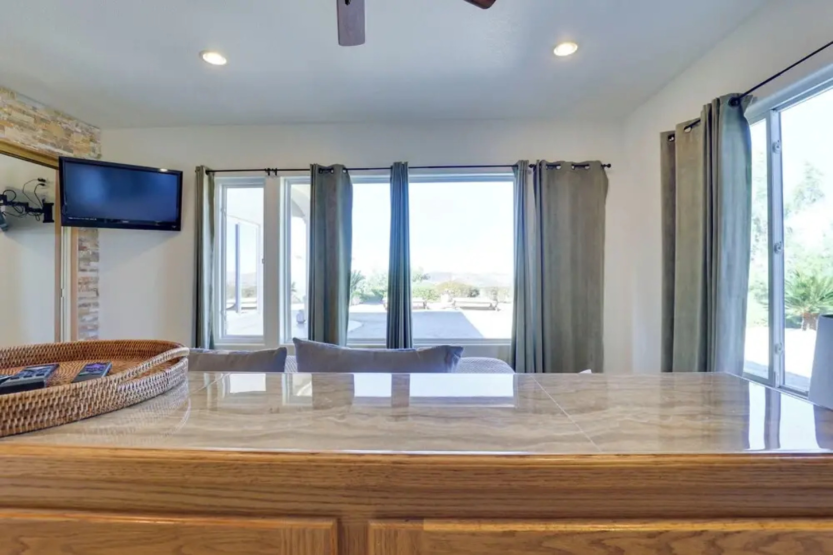 Charming Temecula Home w/ Hot Tub, Mountain Views!