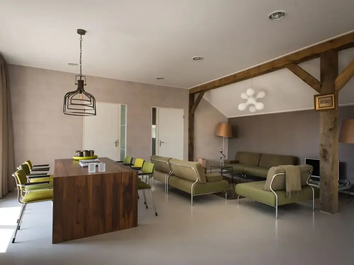 Serene Holiday Home in Haaksbergen With Hottub