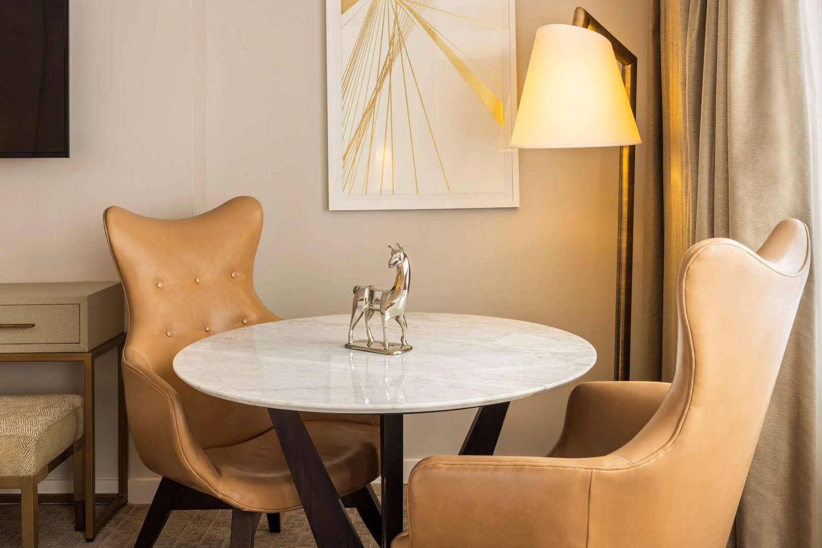 The Statler Dallas Curio Collection By Hilton