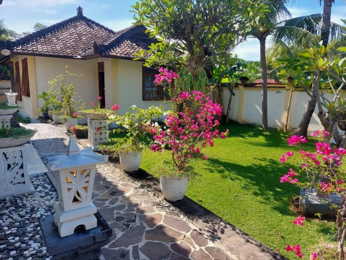 Villa Juliani Lovina Bali