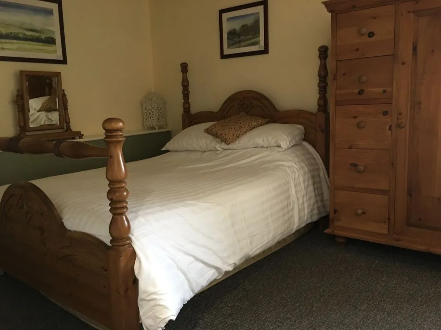 The Hare and Hounds Country Inn