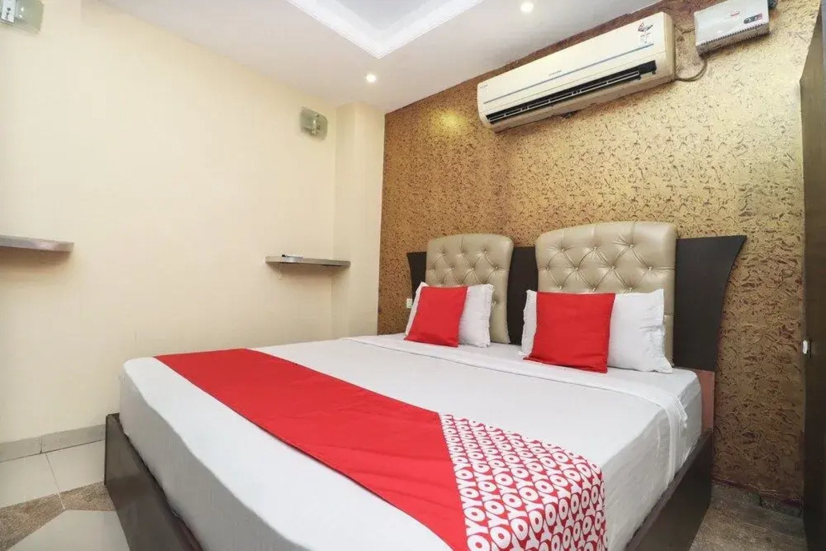 OYO 4849 Hotel Staywell