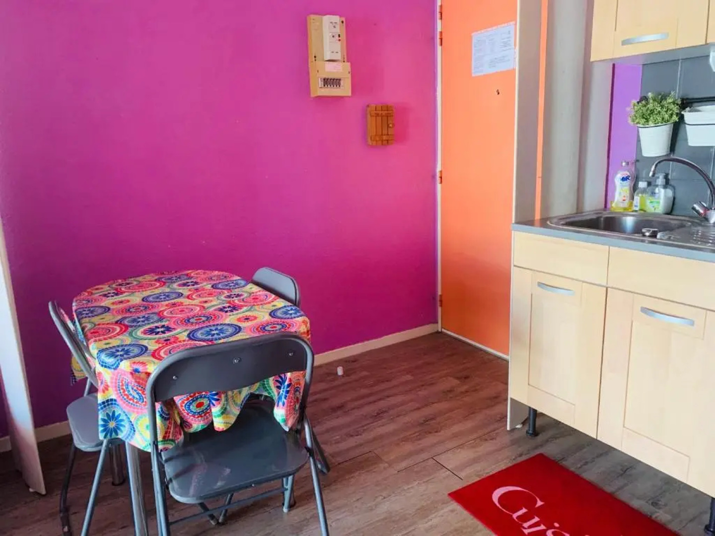 Charmant T2 Colore & Fonctionnel A 200M Des Plages