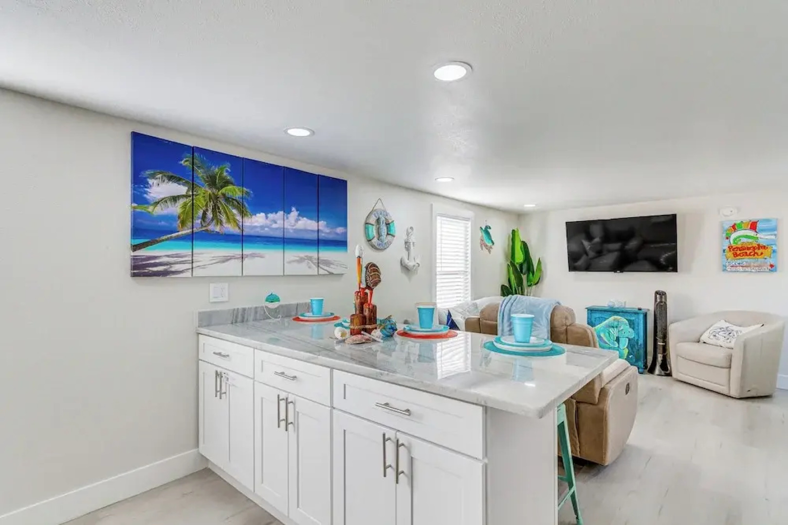 Gulf Breeze Home w/ Deck: Walk to Public Boat Ramp