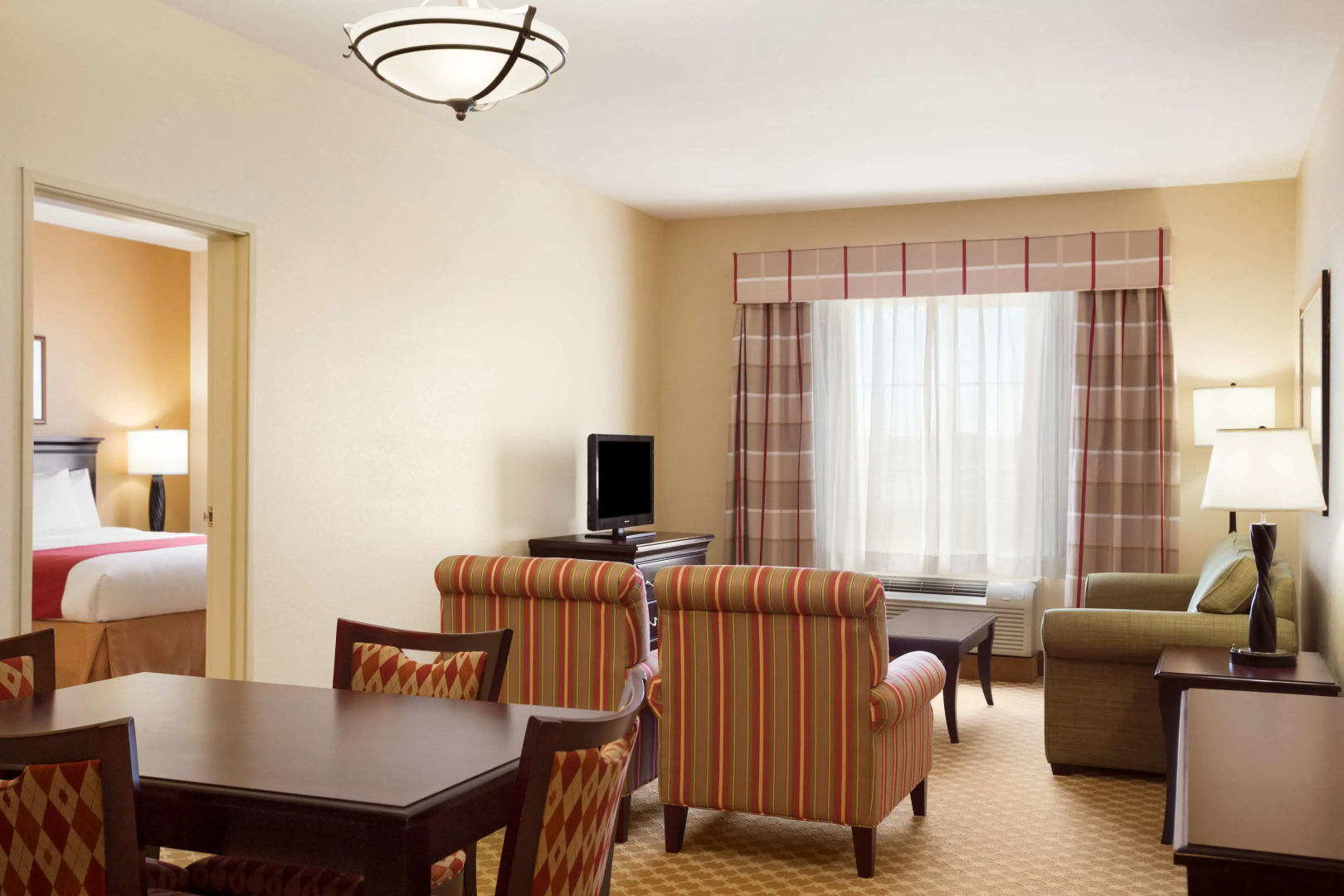 Country Inn & Suites by Radisson, Conway, AR