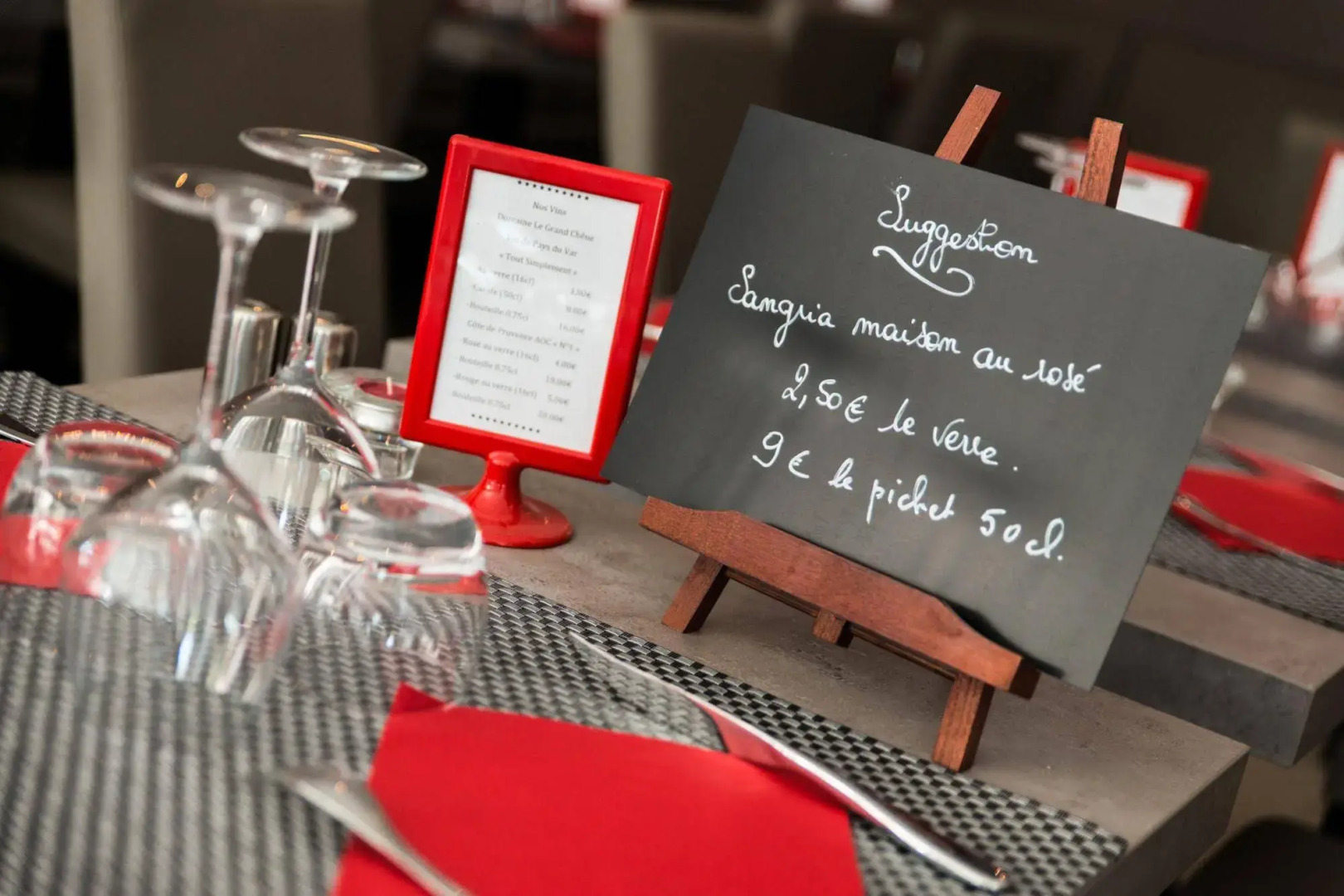 Hôtel Holidays & Work