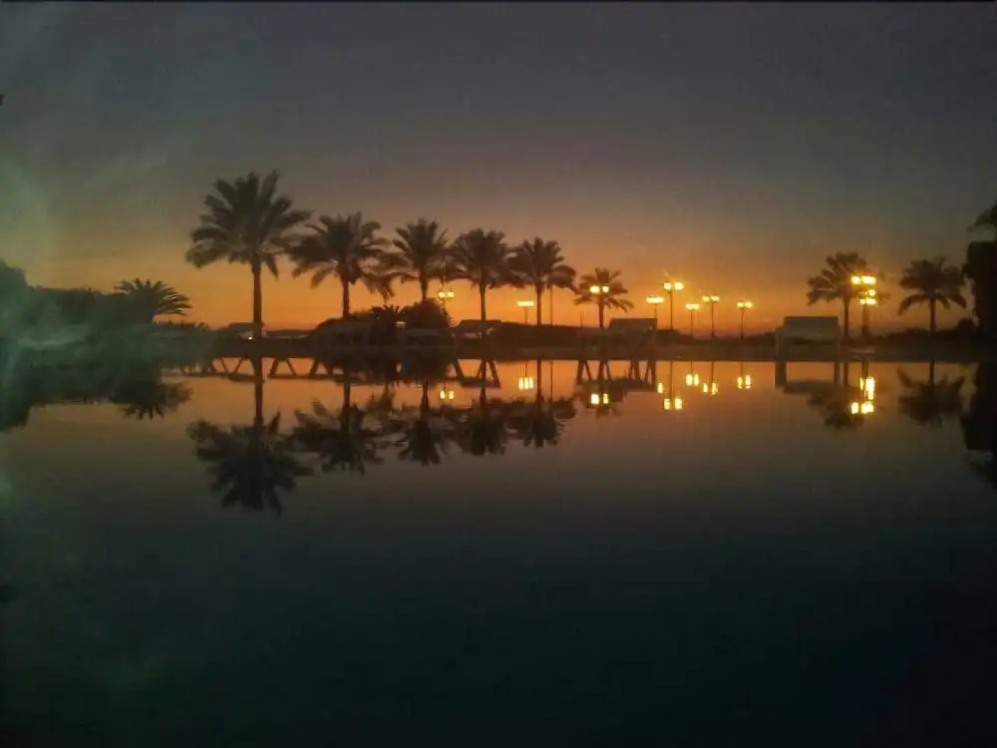 Aquarium Hotel & Resort