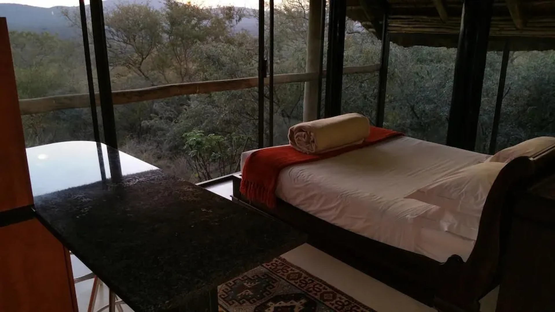 Thulani Game Lodge And Eco Estate