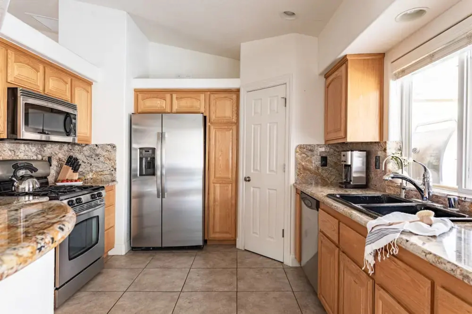 Lisa Circle - Mimosa