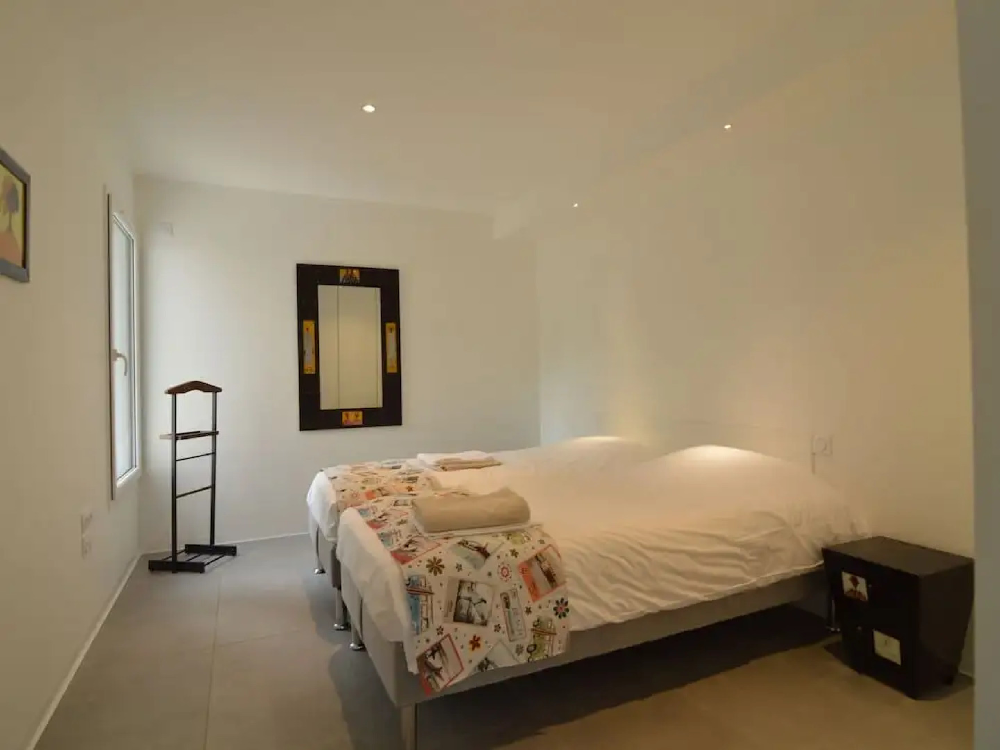 Villa With High-end Kitchen, Jacuzzi & Pool in Longeville sur mer