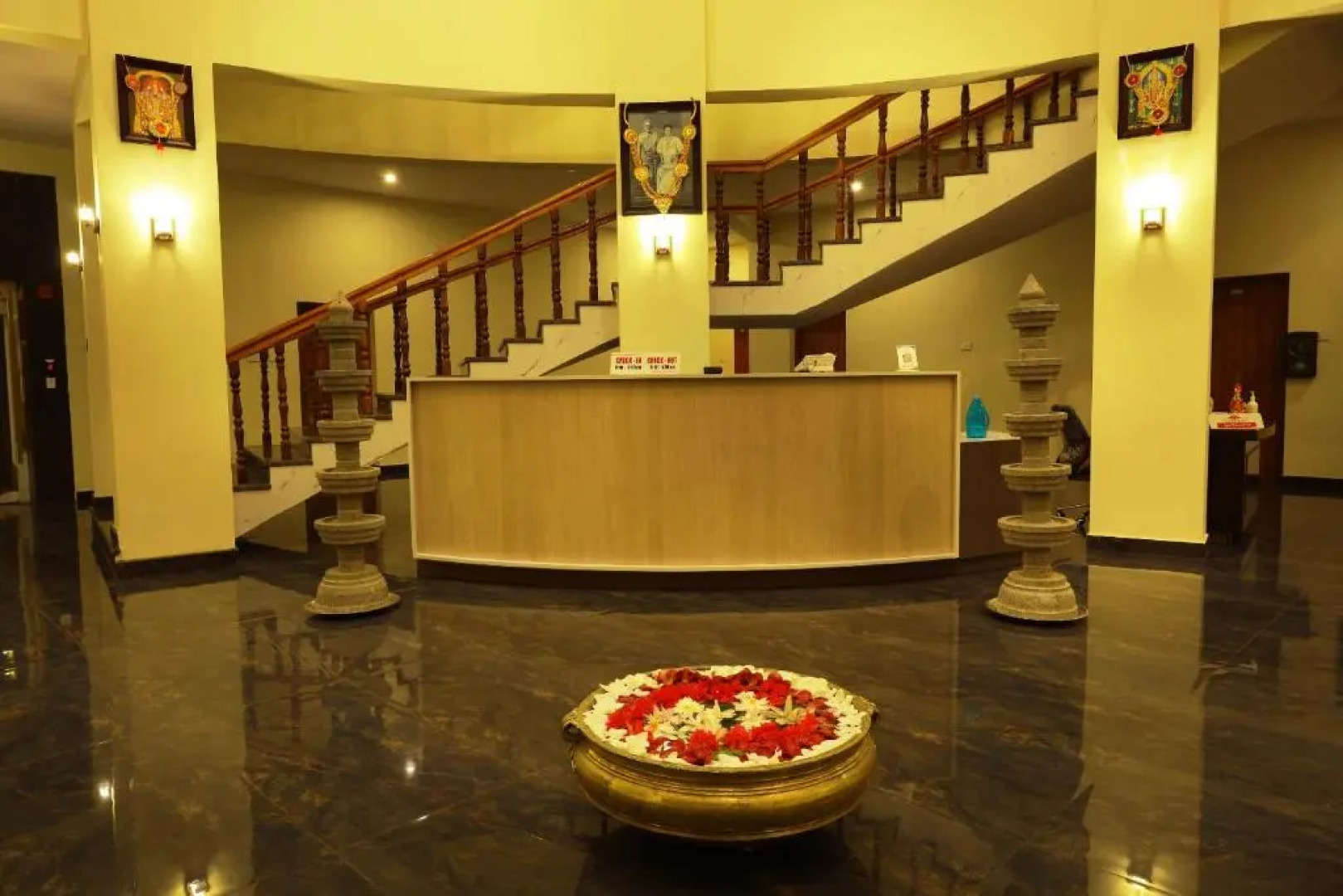 Hotel Rajeswari International