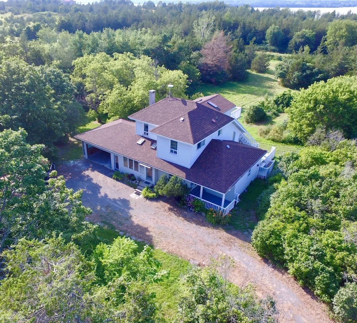 The Cameron Cottage - 5 Bedrooms