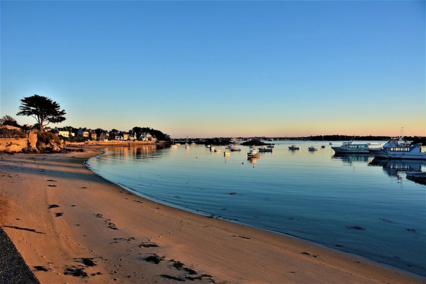 Maison en pierre, entre Terre & Mer, proche de Roscoff