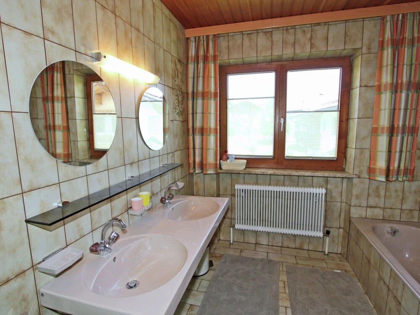 Contemporary Hillside Holiday Home in Schlitters