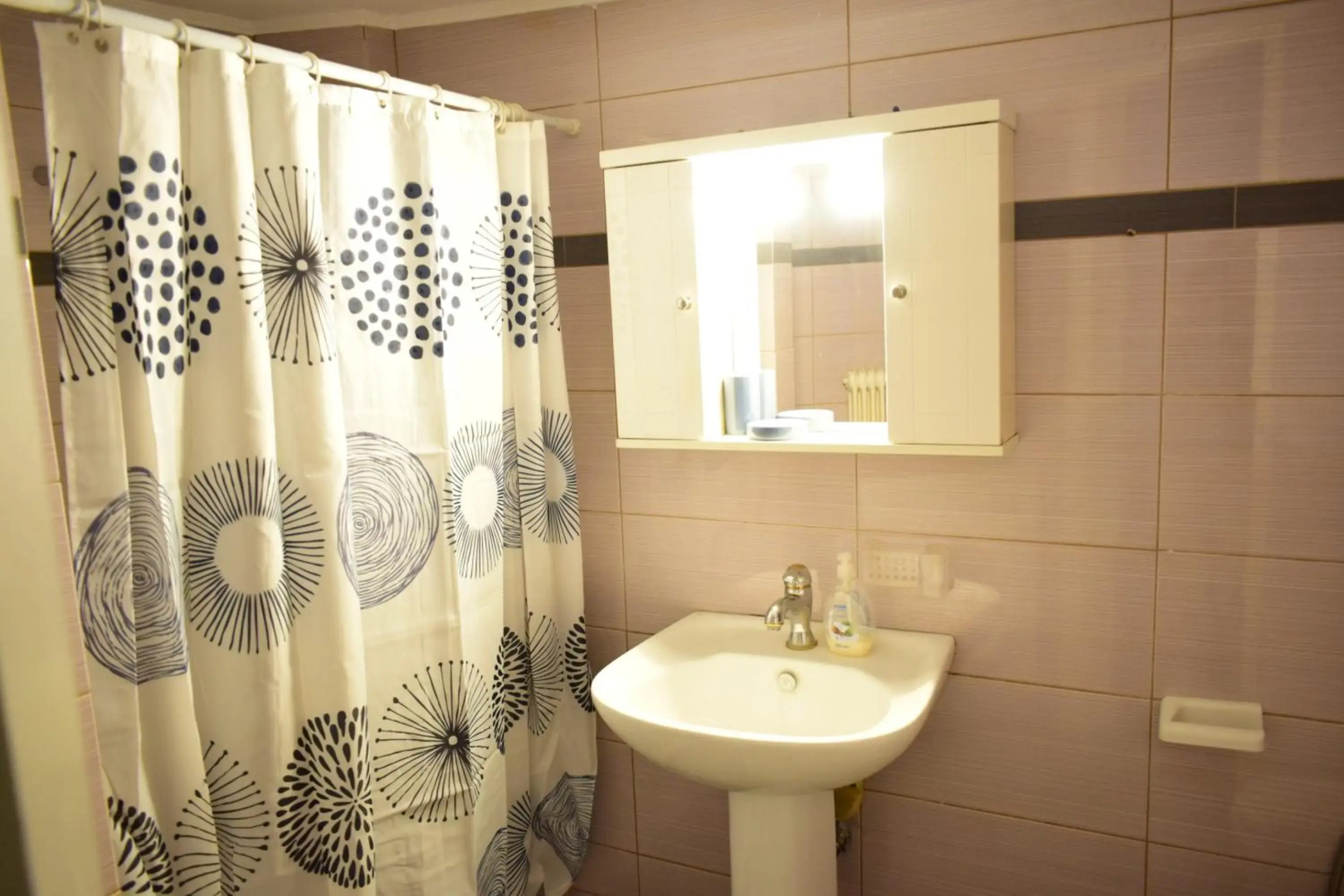 Mary's Apt 2bedrooms in Allou Fun Park West Athens by MK