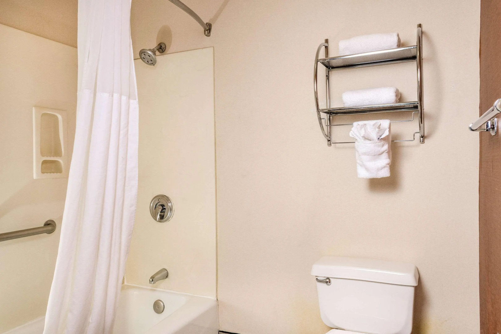 Quality Inn & Suites Lathrop - South Stockton
