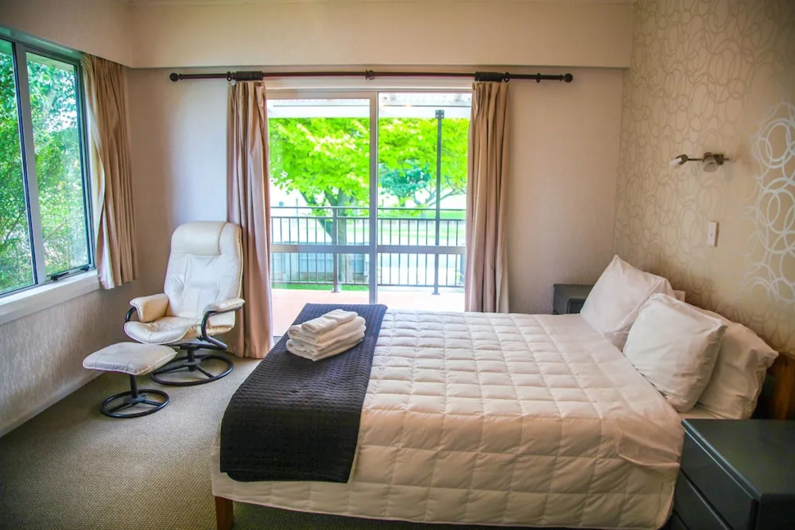 Apartments on 65 Taylor St