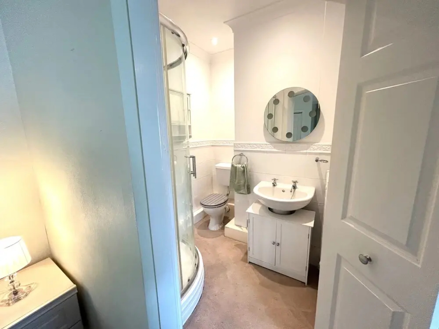 Private Lincoln Retreat - 4 Bedroom House