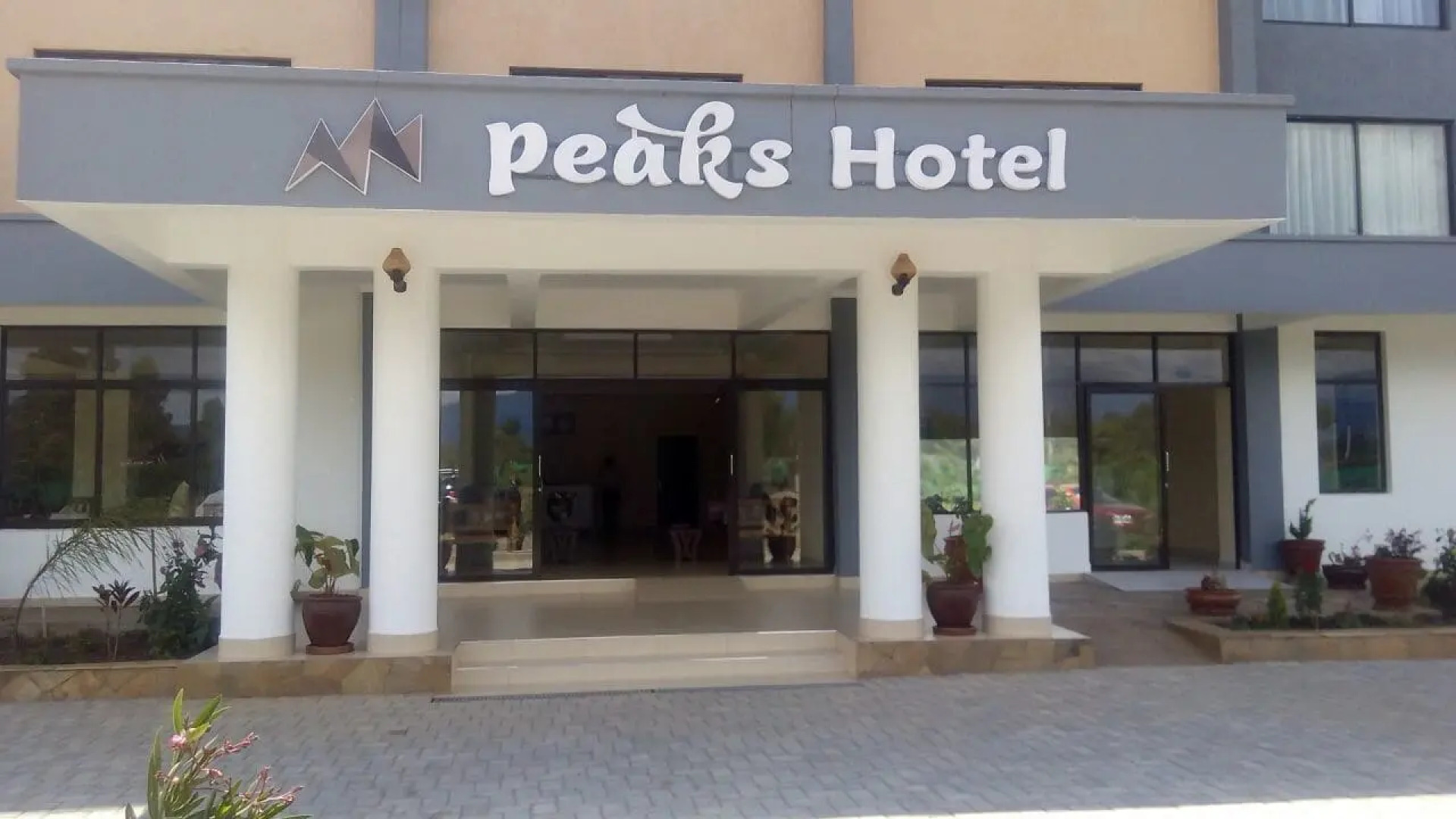 Peaks Hotel Limited