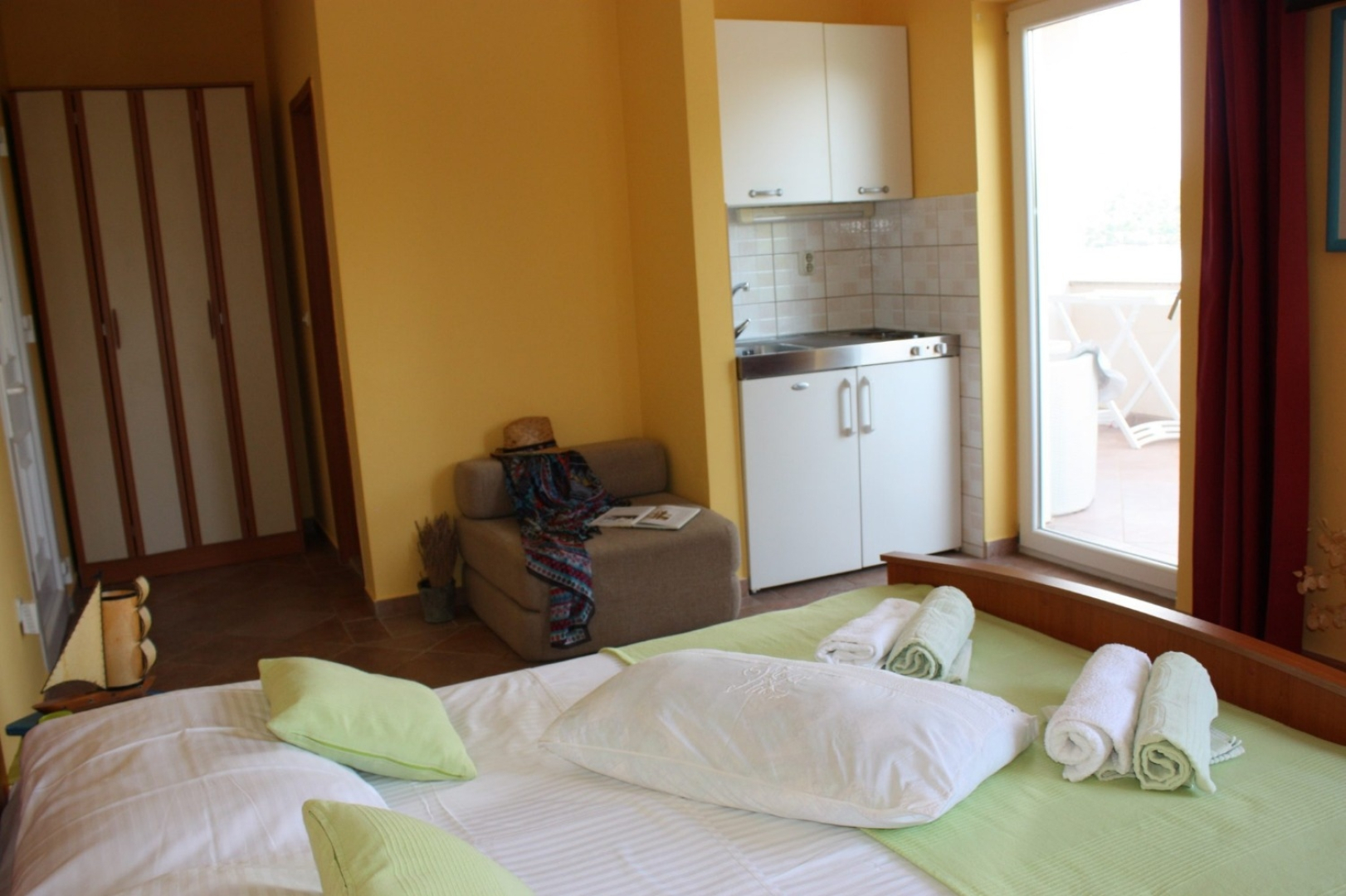 Studio apartment Niko - with pool : A5 Jelsa, Island Hvar