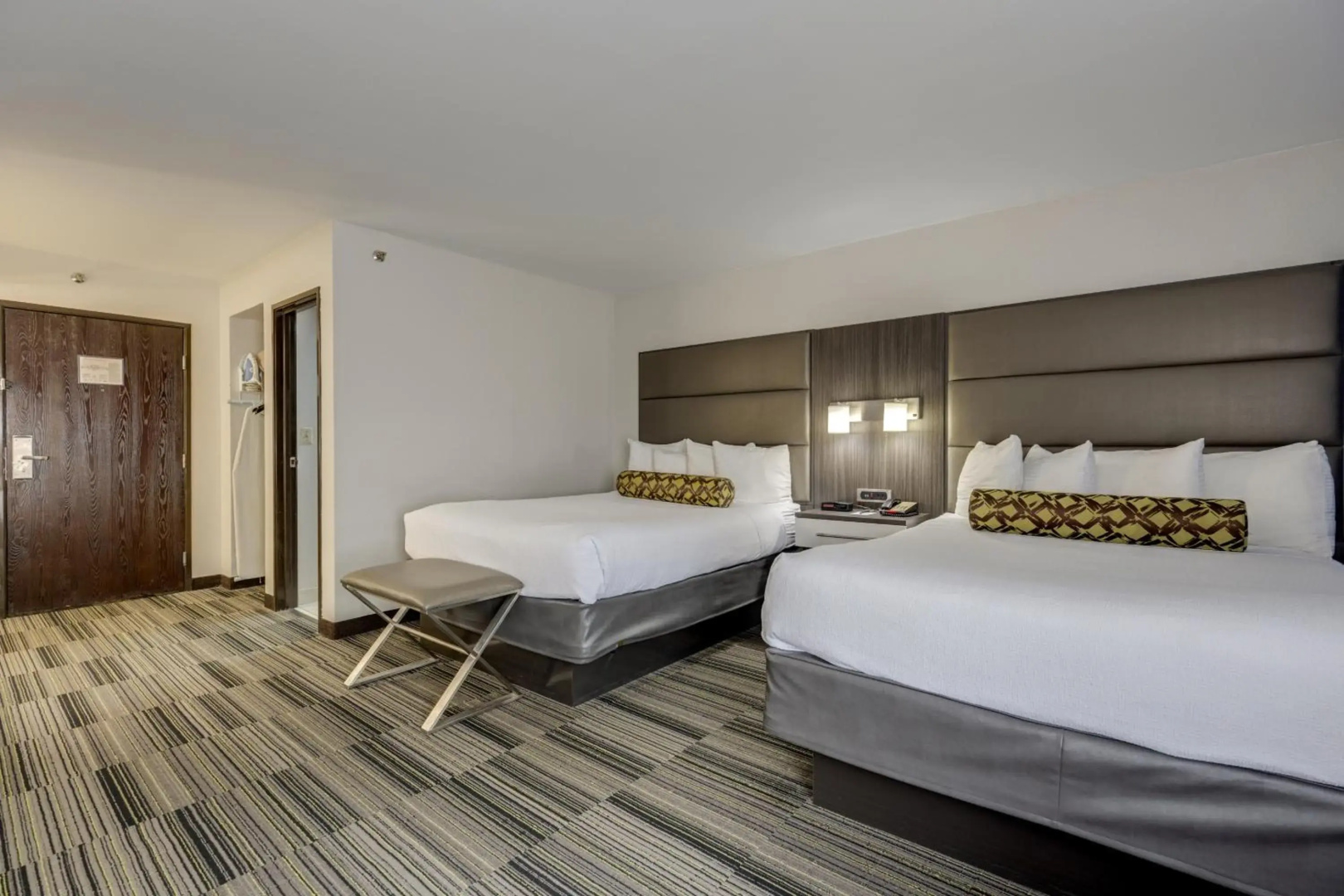 The Alexis Inn & Suites - Nashville Airport