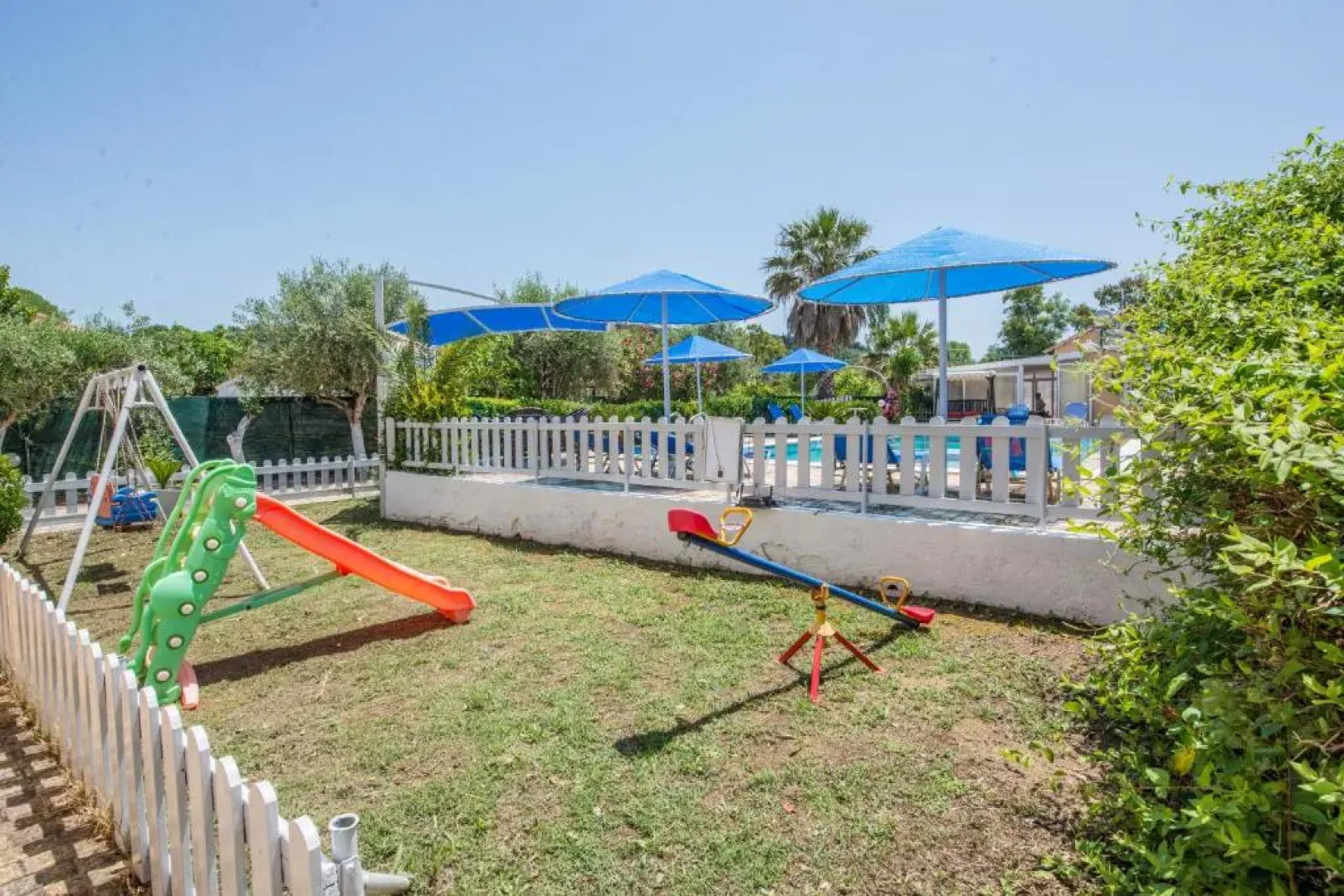 Eleni Family Apartments