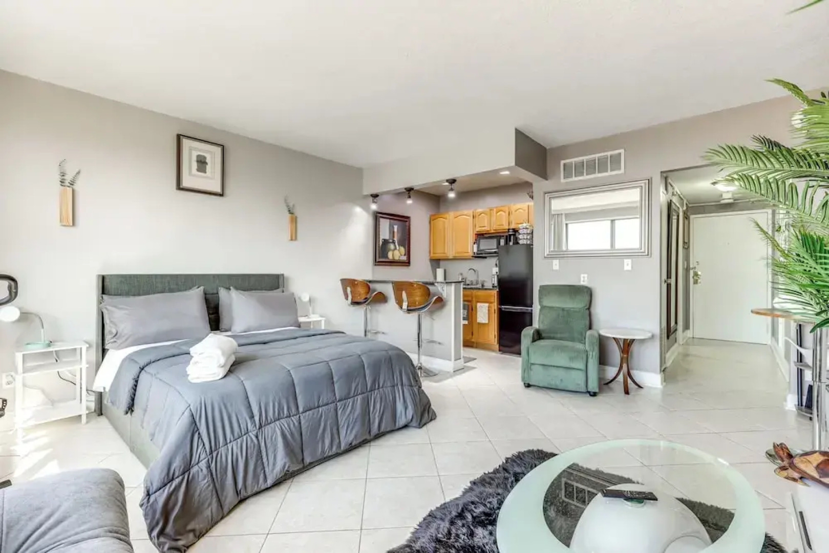 Downtown Studio w/ City Views in Jacksonville!