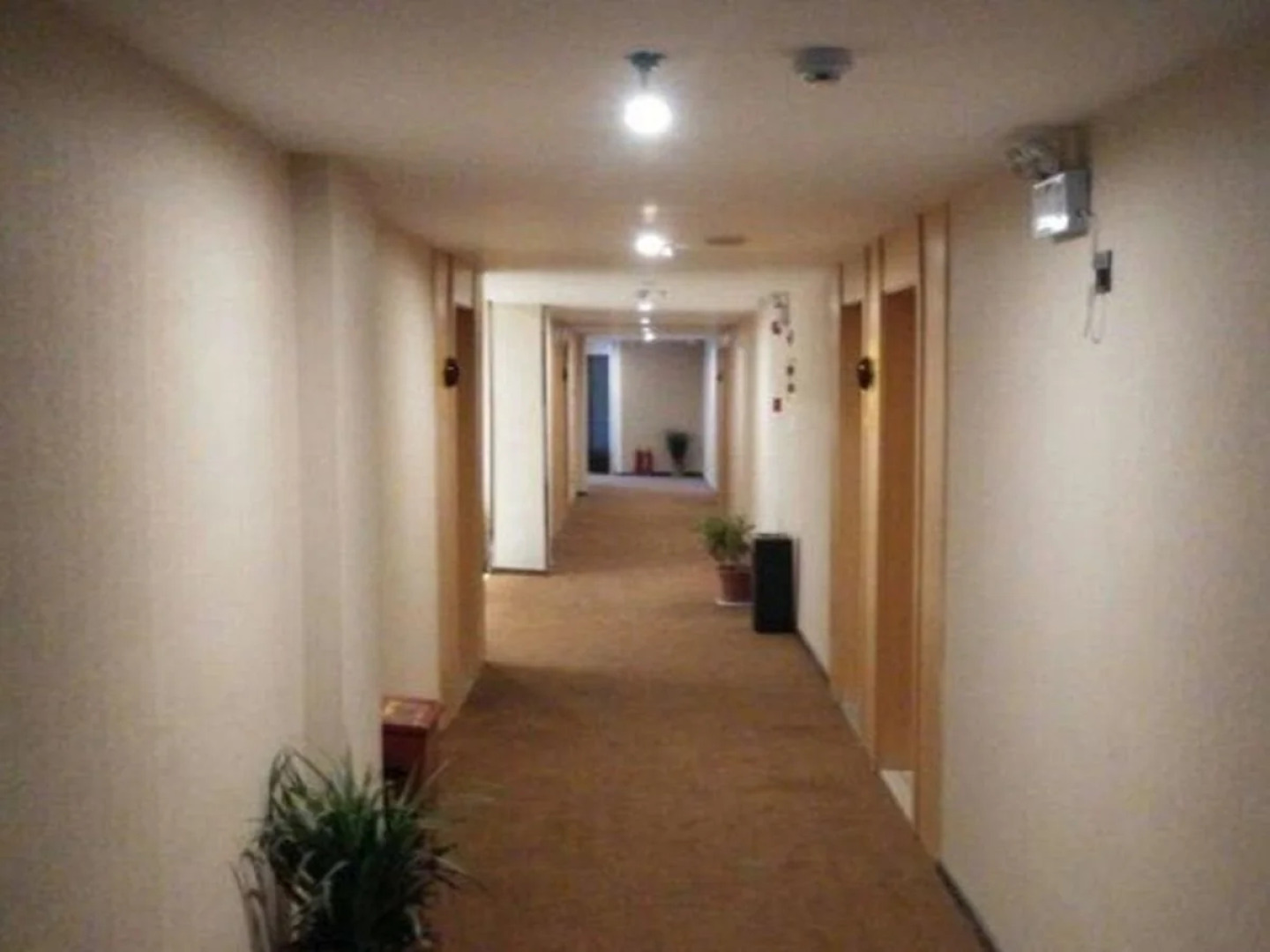 7Days Inn Loudi Lianyuan People's Square Bus Station