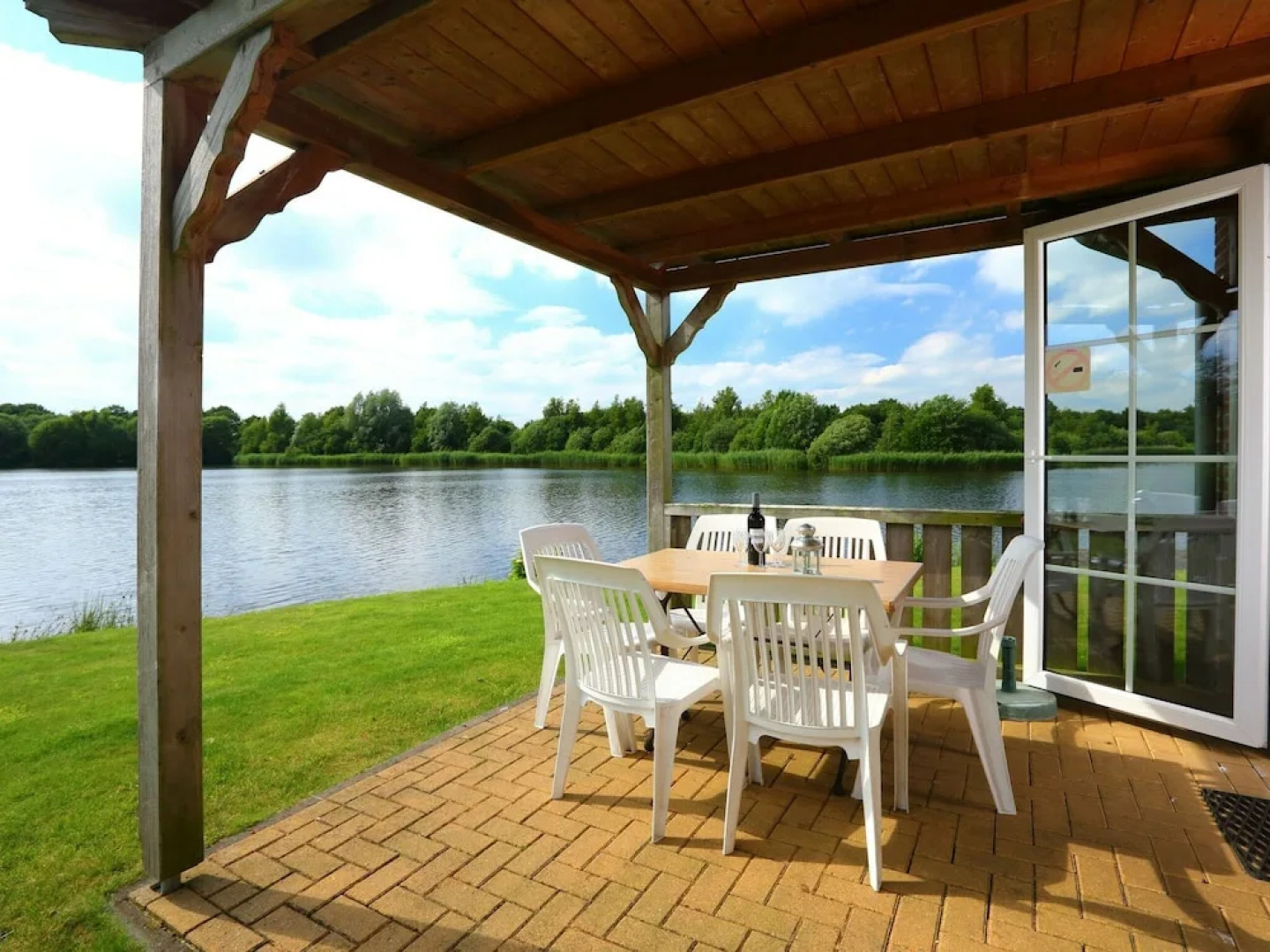 Tidy Holidayhome with Dishwasher, Near the Emslandermeer