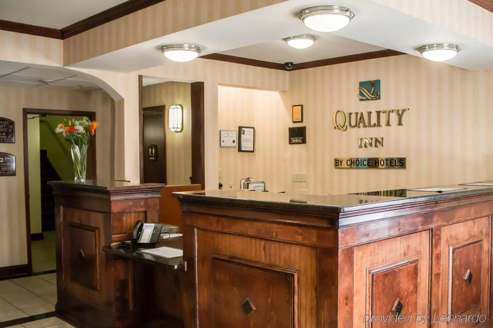 Econo Lodge Glens Falls / Lake George