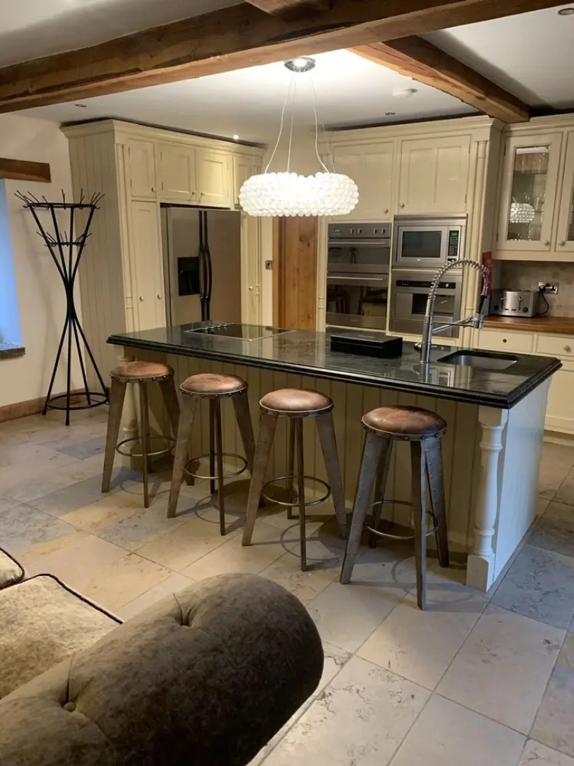 Rookery Barn an Amazing Country Retreat hot tub