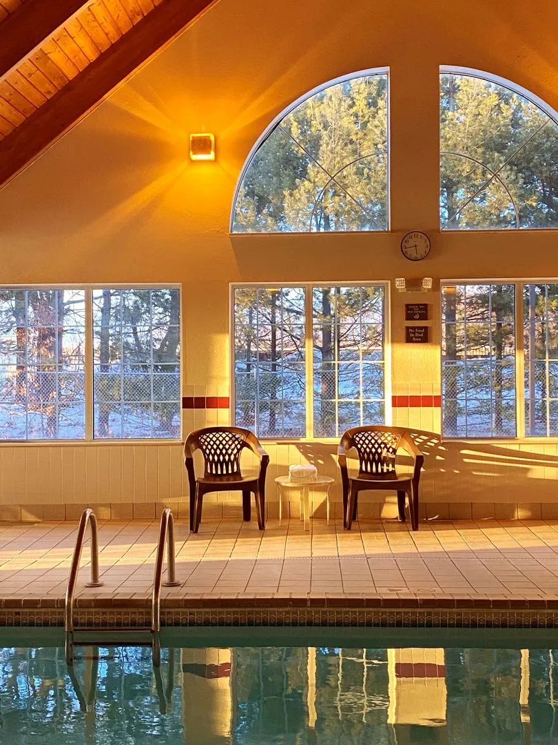 Country Inn & Suites by Radisson, Elk River, MN