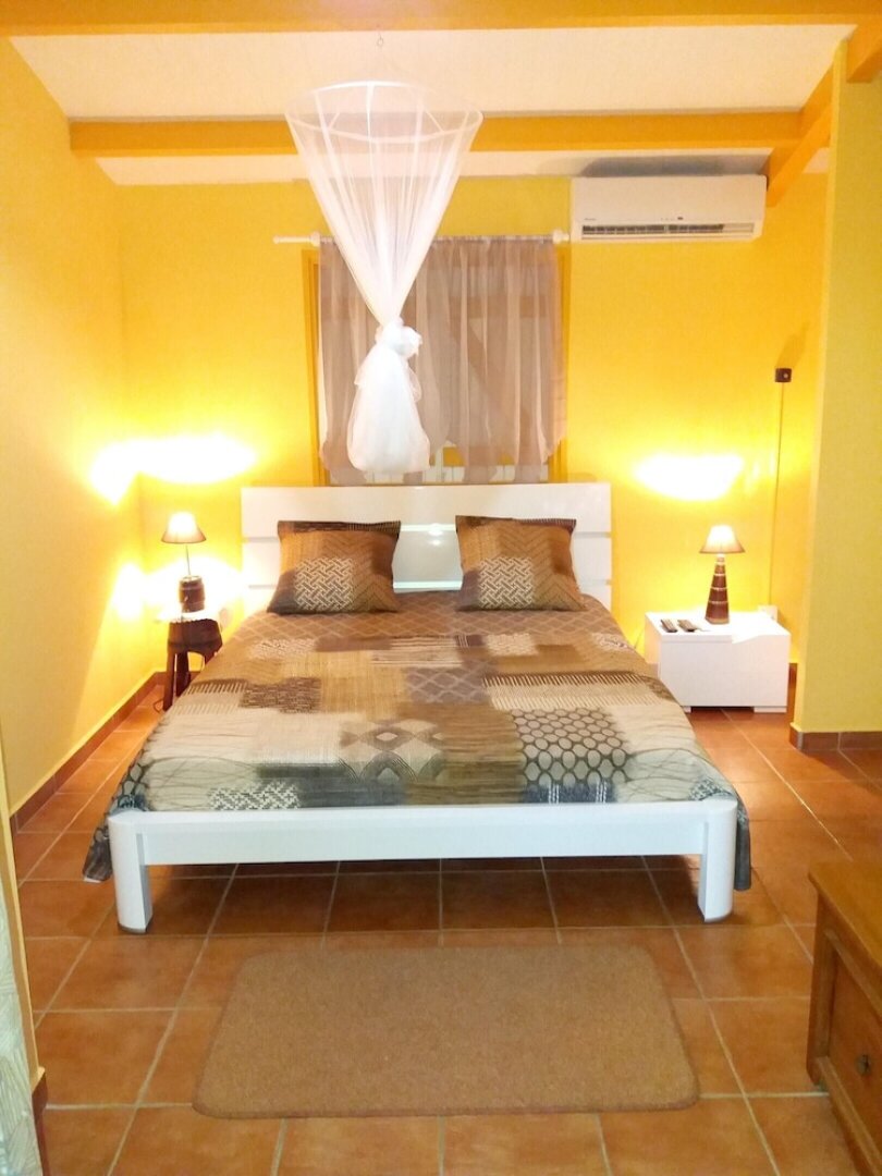 Bungalow With one Bedroom in Le Moule, With Wonderful sea View, Pool A