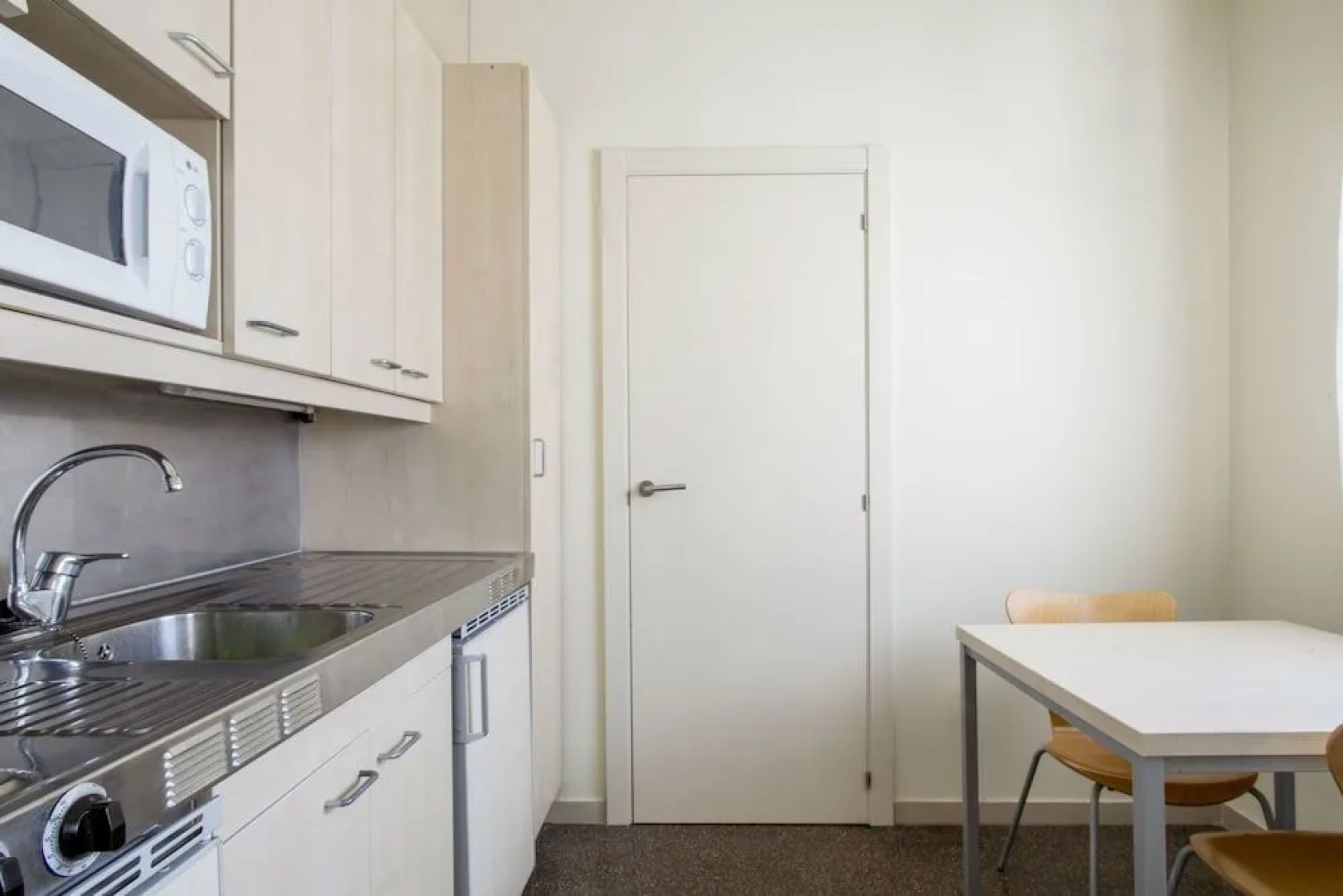 Albergue Residencia Universitaria Resa Los Abedules - Campus Accomodation