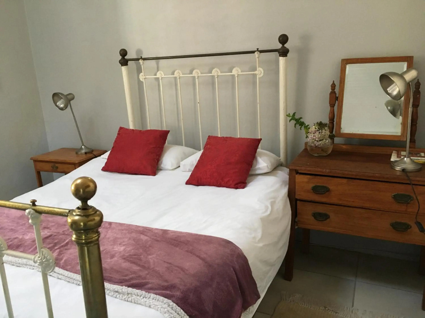 Sarah's Place- Manor House