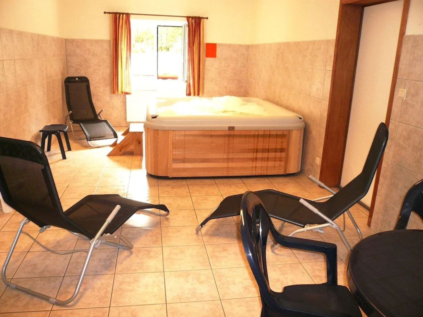 Child-friendly Holiday Home in Waimes with Sauna and Jacuzzi