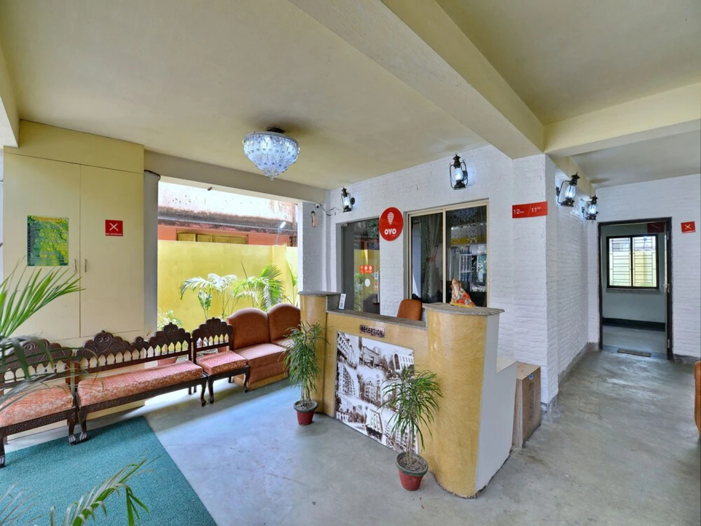 FabExpress Greenleaf Regency