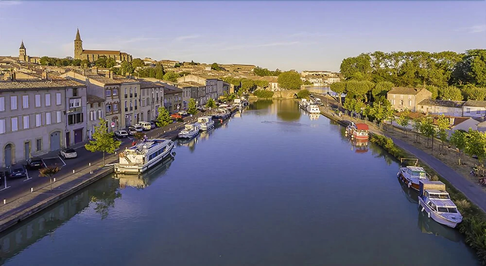 Sleep In Castel Port De Castelnaudary