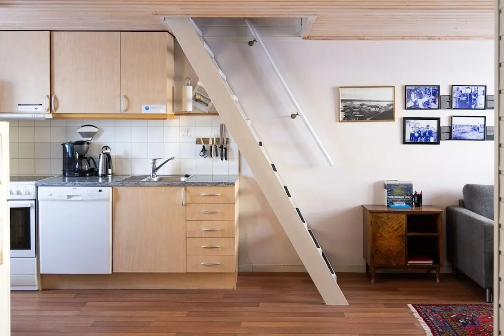 Ekker Island Arctic Lodge