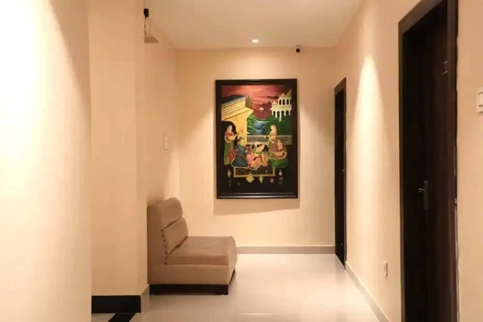 Regal Guest House by ROH