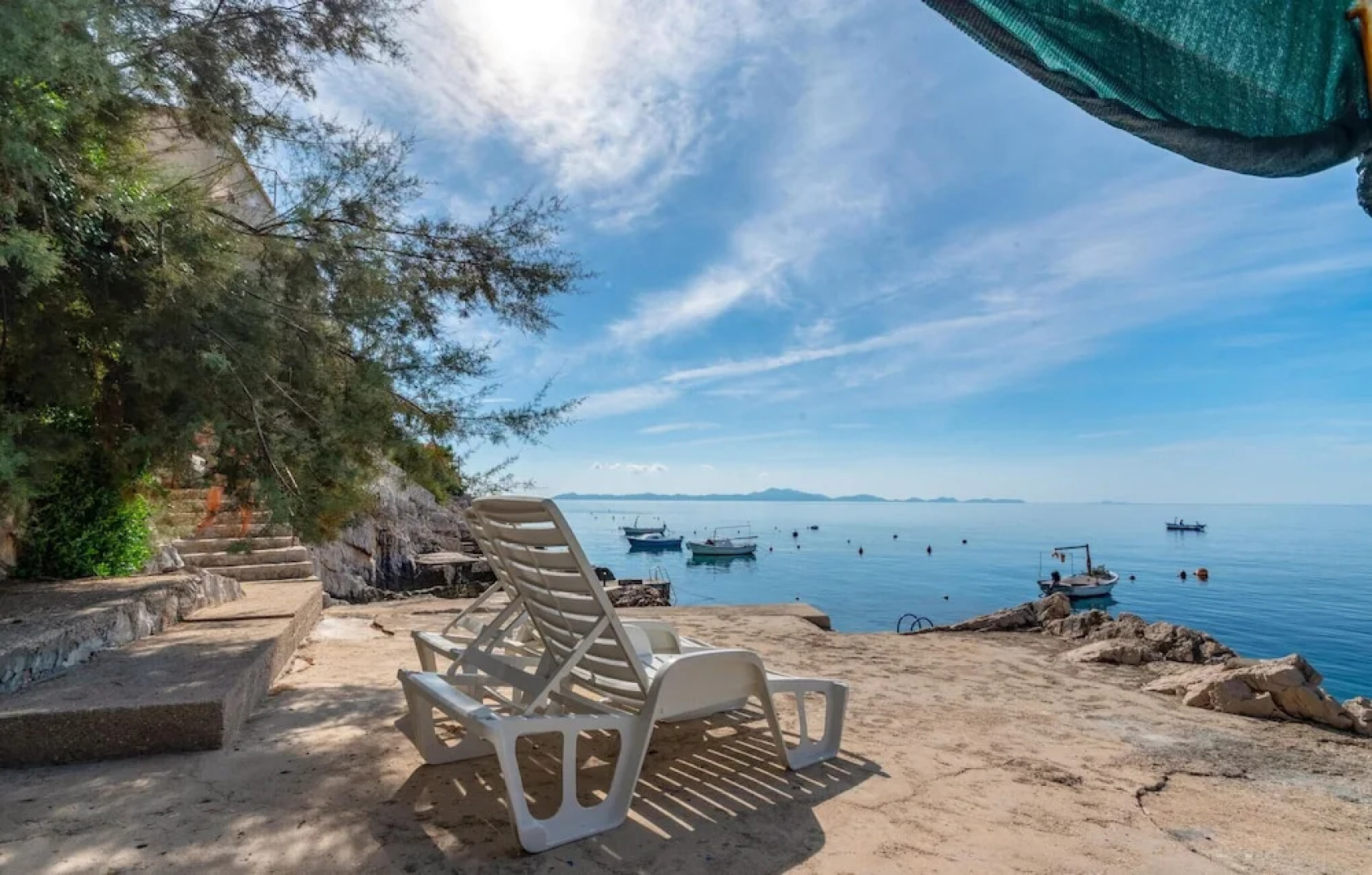 Stunning Home in Zavalatica With Wifi and 2 Bedrooms