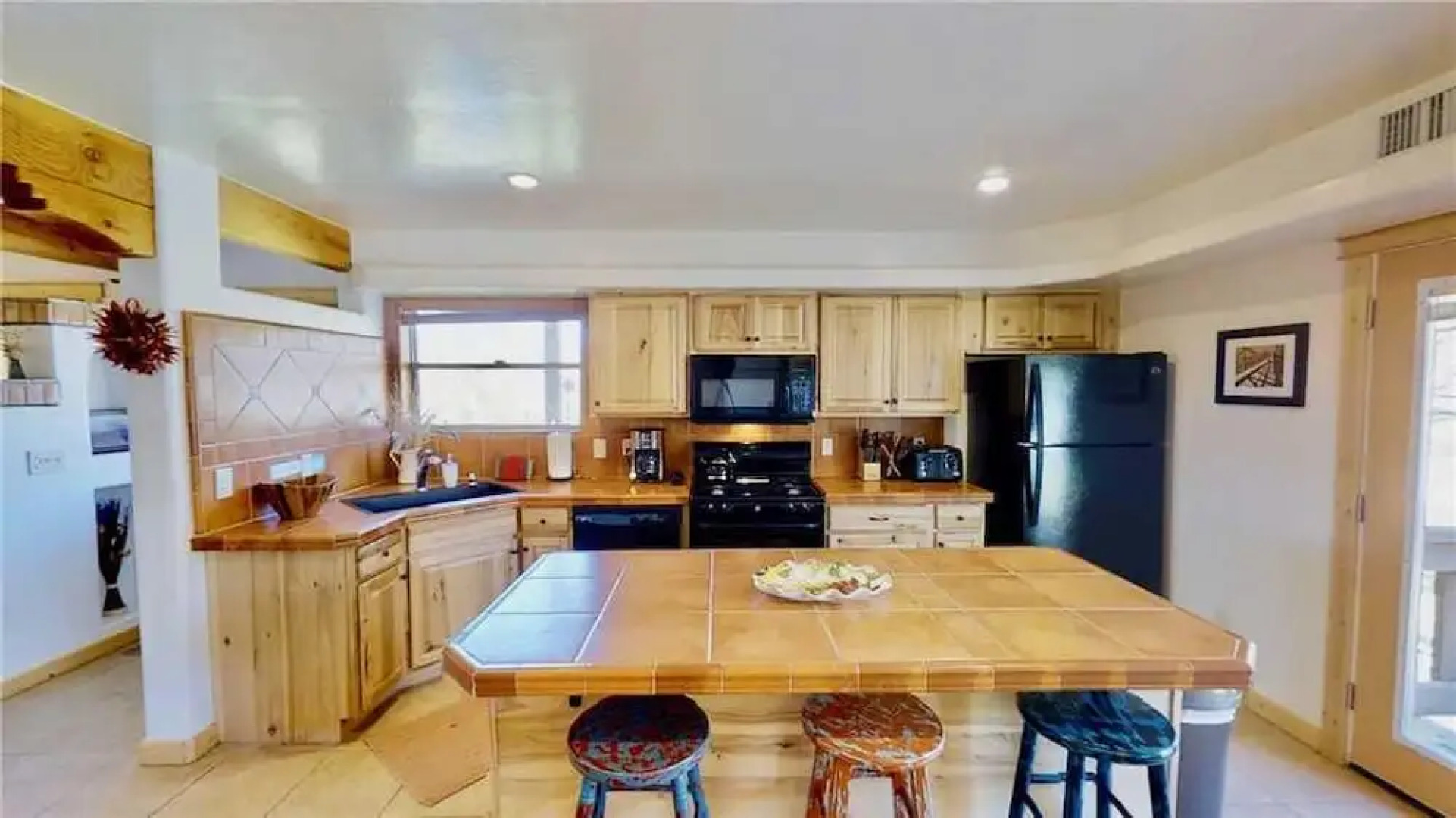 Pack Creek Orchard House by RedAwning